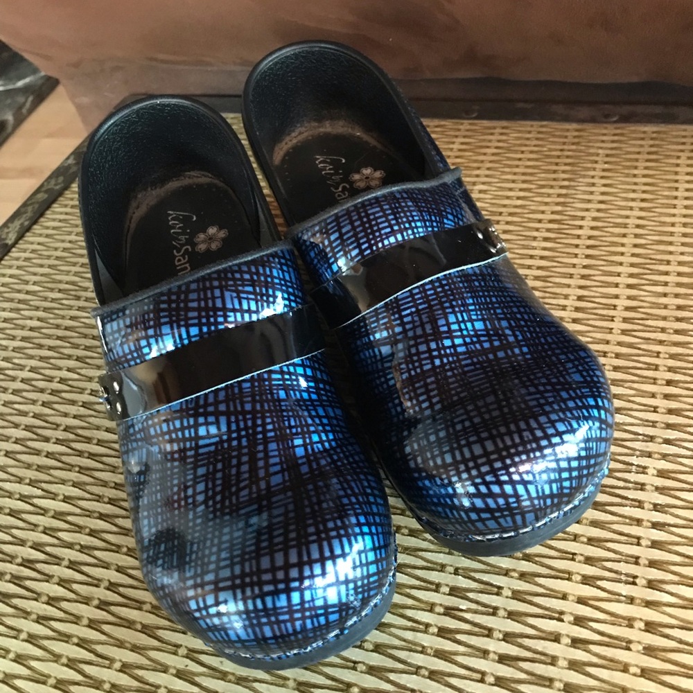 Sanita clogs